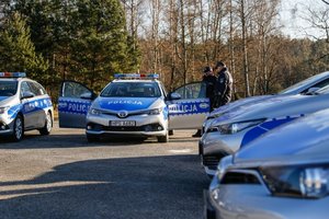 Ekologiczne radiowozy w służbie społeczeństwu