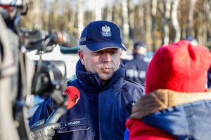 Ekologiczne radiowozy w służbie społeczeństwu