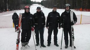 Policjanci o bezpiecznym wypoczynku na stokach