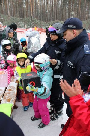 Policjanci odwiedzili szkółkę narciarską