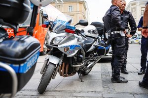 Policjanci czuwali nad bezpieczeństwem podczas kolarskiego wyścigu