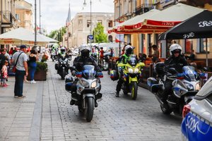 Policjanci czuwali nad bezpieczeństwem podczas kolarskiego wyścigu