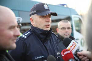 policjanci inspekcja transportu drogowego i wojewoda świętokrzyski