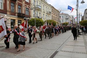 uczestnicy obchodów uchwalenia Konstytucji 3 Maja