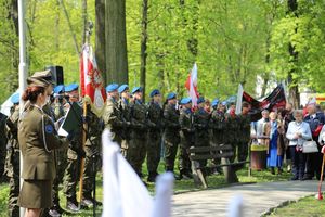 uczestnicy obchodów uchwalenia Konstytucji 3 Maja