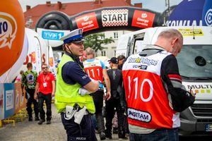 policjanci na trasie wyściguTour De Pologne