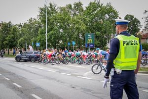 policjanci na trasie wyściguTour De Pologne