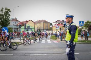 policjanci na trasie wyściguTour De Pologne