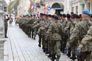 Policjanci uczcili Święto Wojsk Lądowych