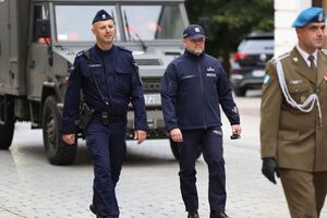 Policjanci uczcili Święto Wojsk Lądowych