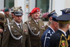 Policjanci uczcili Święto Wojsk Lądowych