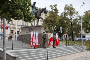 Policjanci uczcili Święto Wojsk Lądowych