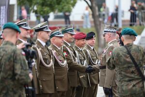 Policjanci uczcili Święto Wojsk Lądowych