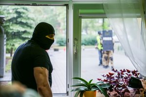 Napastnik wtargnął do szkoły…