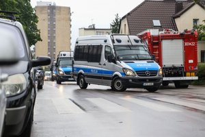 Napastnik wtargnął do szkoły…