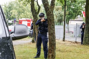 Napastnik wtargnął do szkoły…