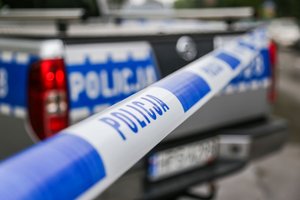 Napastnik wtargnął do szkoły…