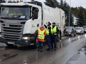 O bezpieczeństwie na przejazdach kolejowych