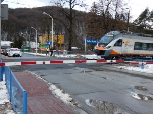 O bezpieczeństwie na przejazdach kolejowych