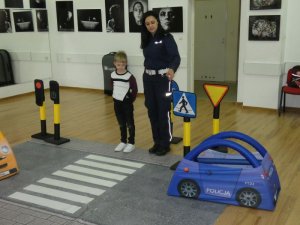 Bezpieczne ferie w klubie Miniatura