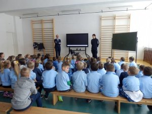 O bezpiecznym Internecie - cykl spotkań w Akademickiej Szkole Podstawowej