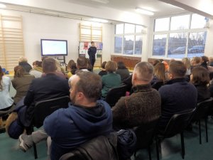 O bezpiecznym Internecie - cykl spotkań w Akademickiej Szkole Podstawowej