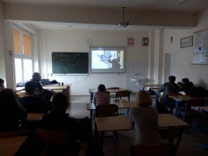 Jak zostać policjantem - spotkanie w Szkole Podstawowej w Masłowie