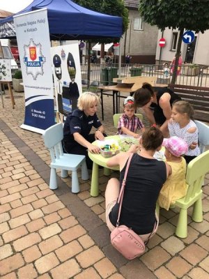 „Święto Chęcin” z policyjnym akcentem